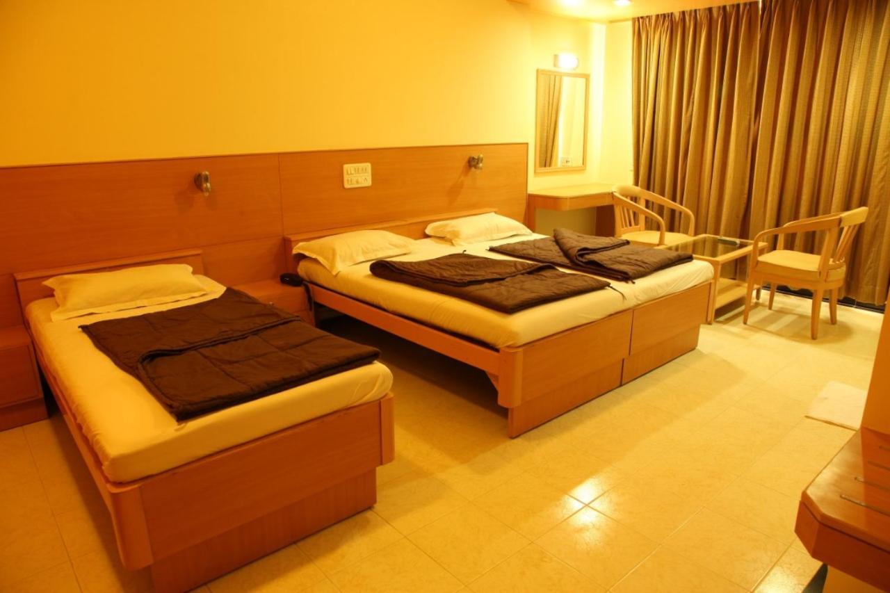 Hotel Ravikiran Alibag Bagian luar foto