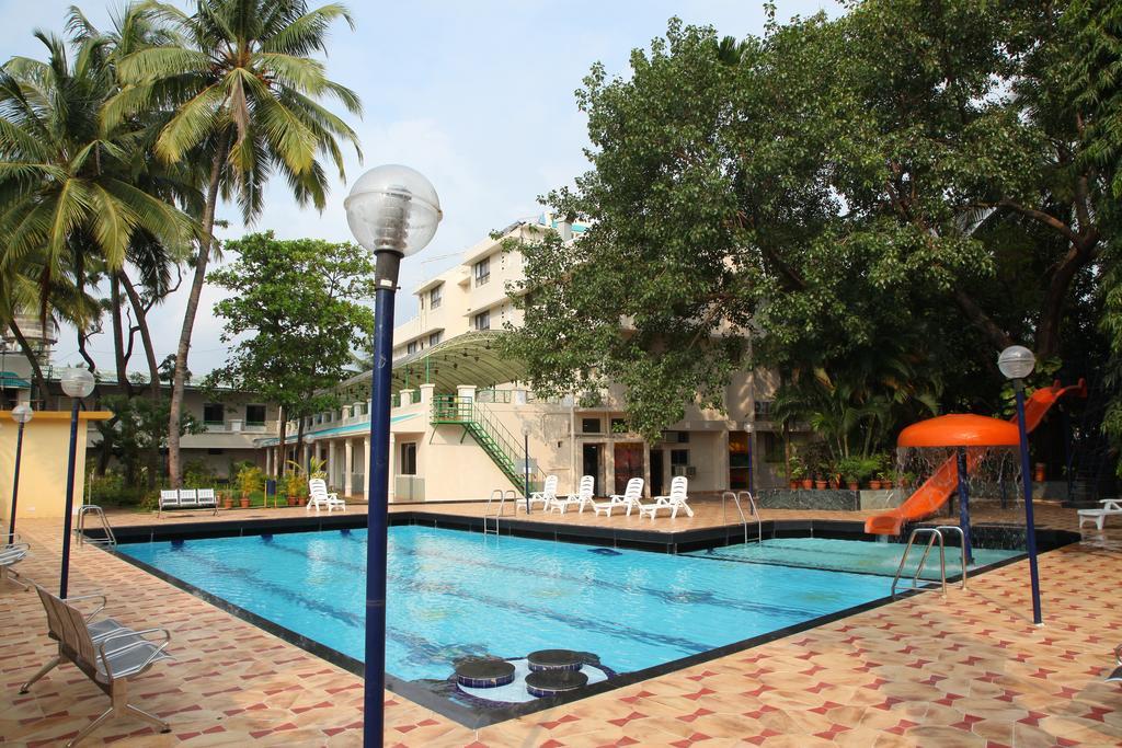 Hotel Ravikiran Alibag Bagian luar foto