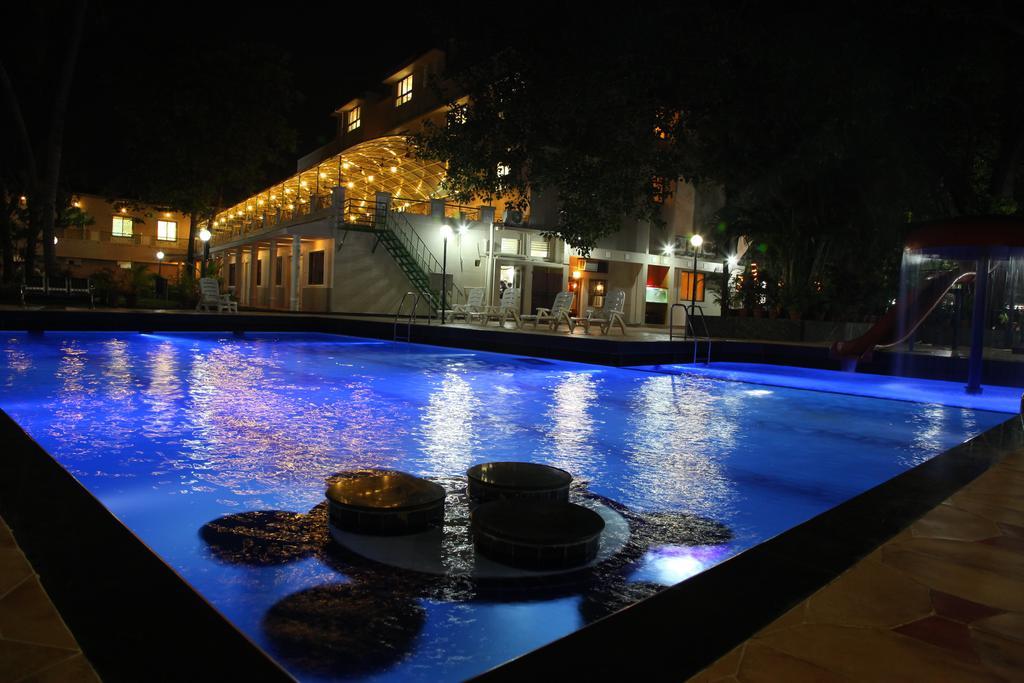 Hotel Ravikiran Alibag Bagian luar foto