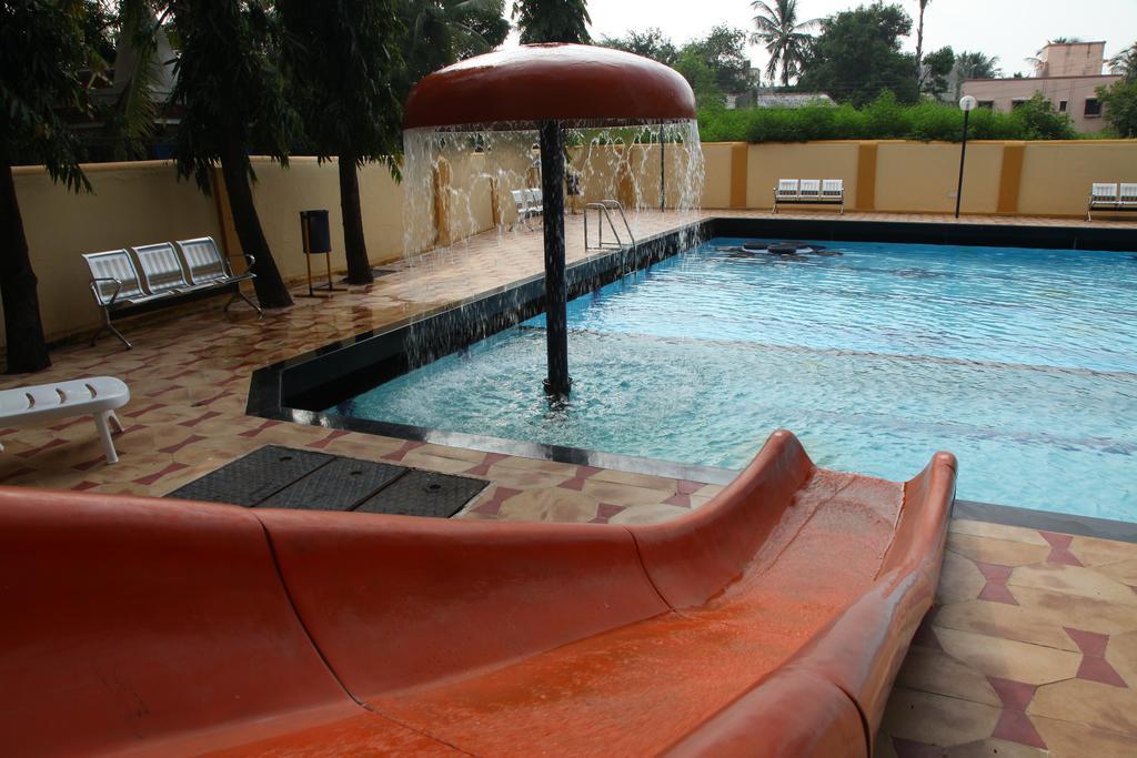 Hotel Ravikiran Alibag Bagian luar foto